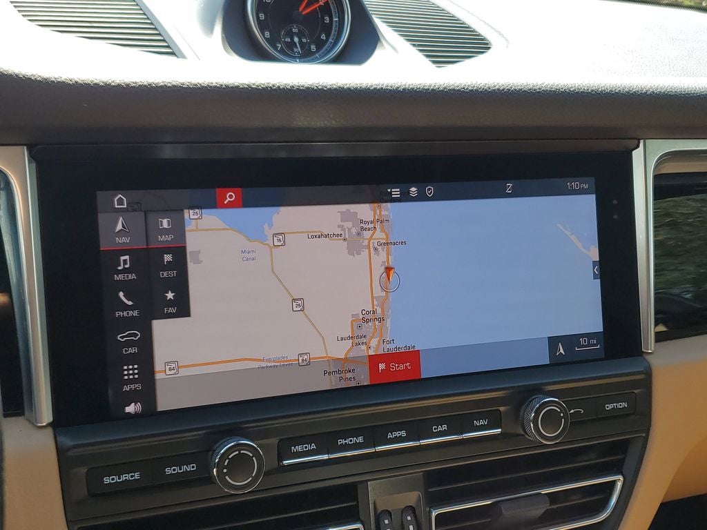 2021 Porsche Macan Base