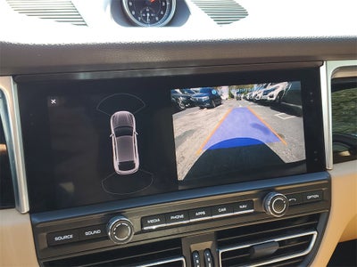 2021 Porsche Macan Base