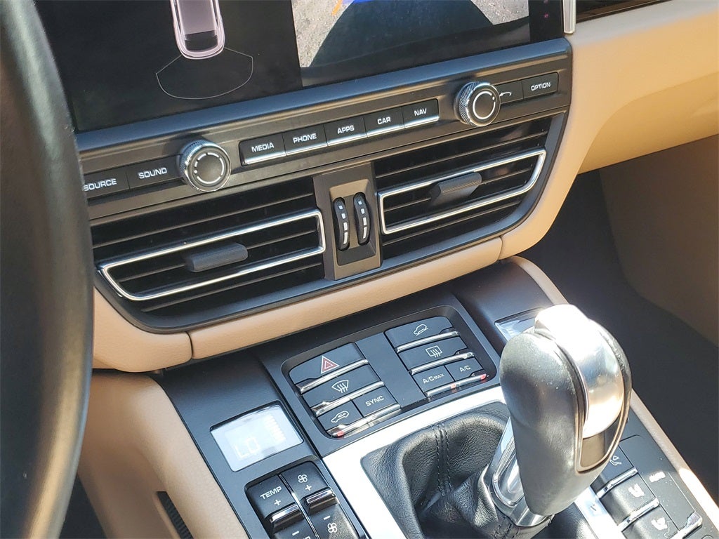 2021 Porsche Macan Base