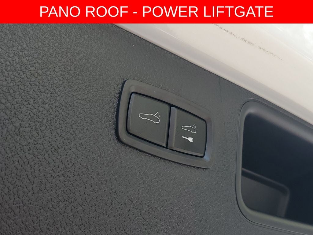 2022 Porsche Macan Base