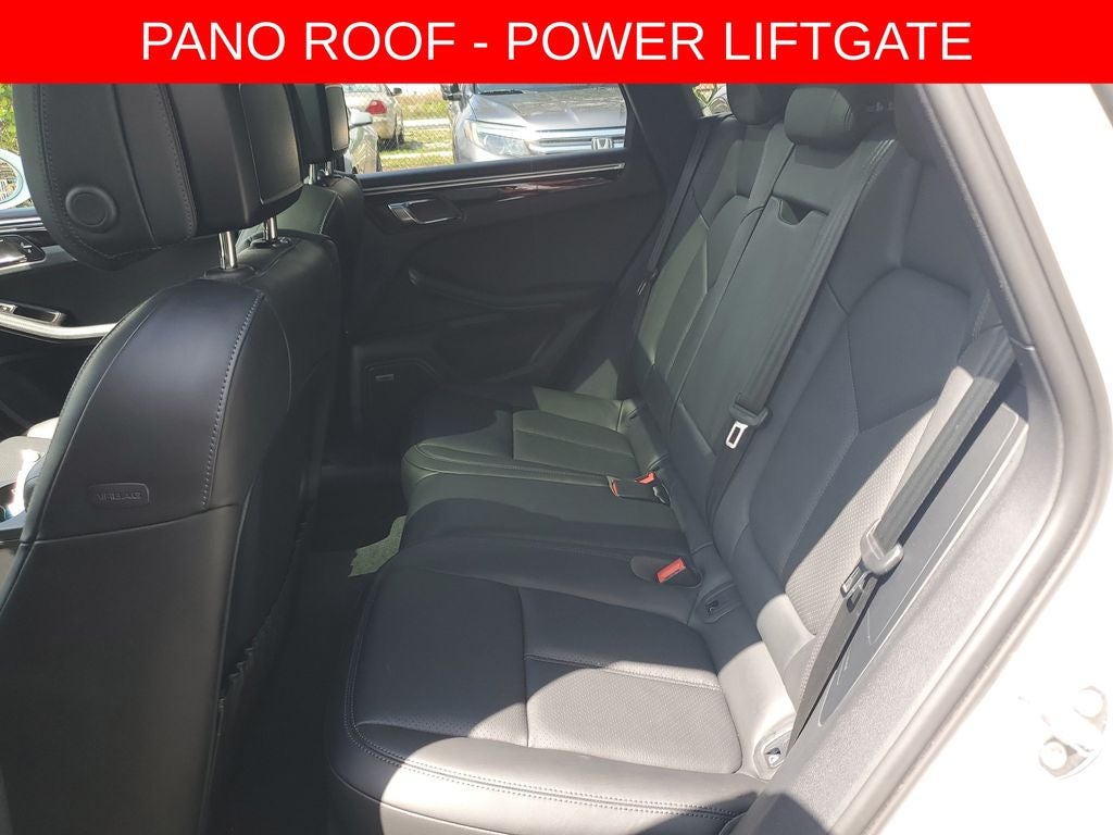 2022 Porsche Macan Base