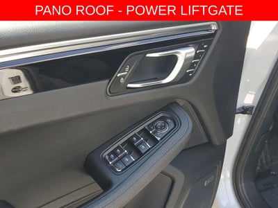 2022 Porsche Macan Base