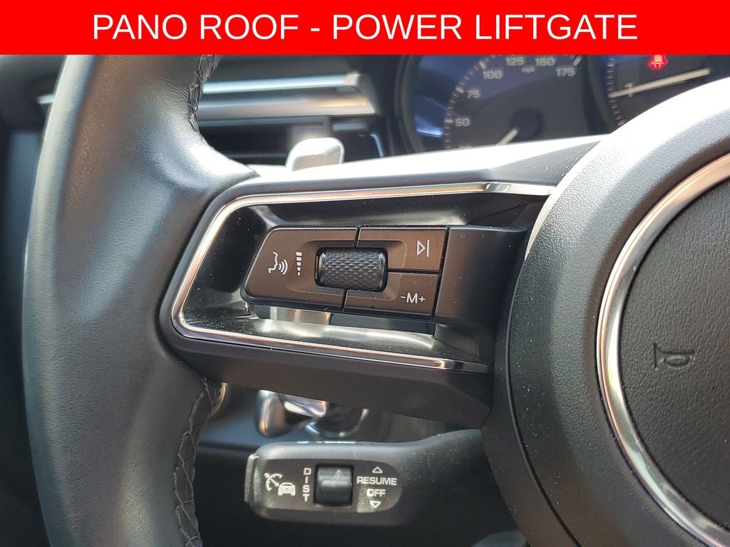 2022 Porsche Macan Base