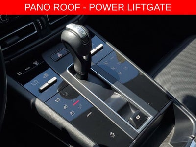 2022 Porsche Macan Base