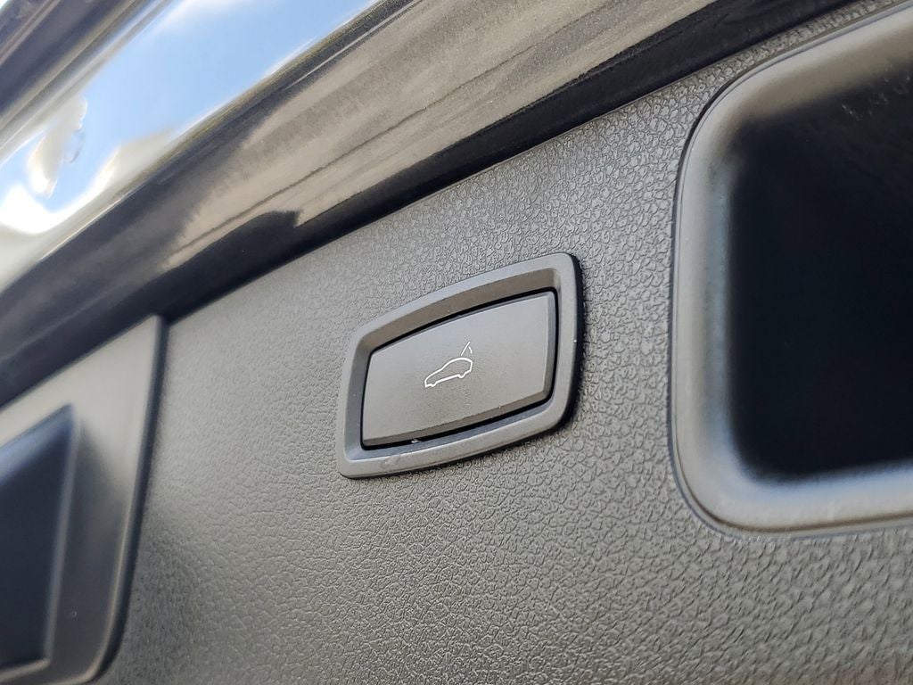 2017 Porsche Macan Base