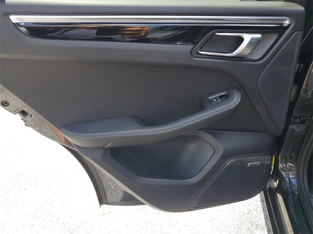 2017 Porsche Macan Base