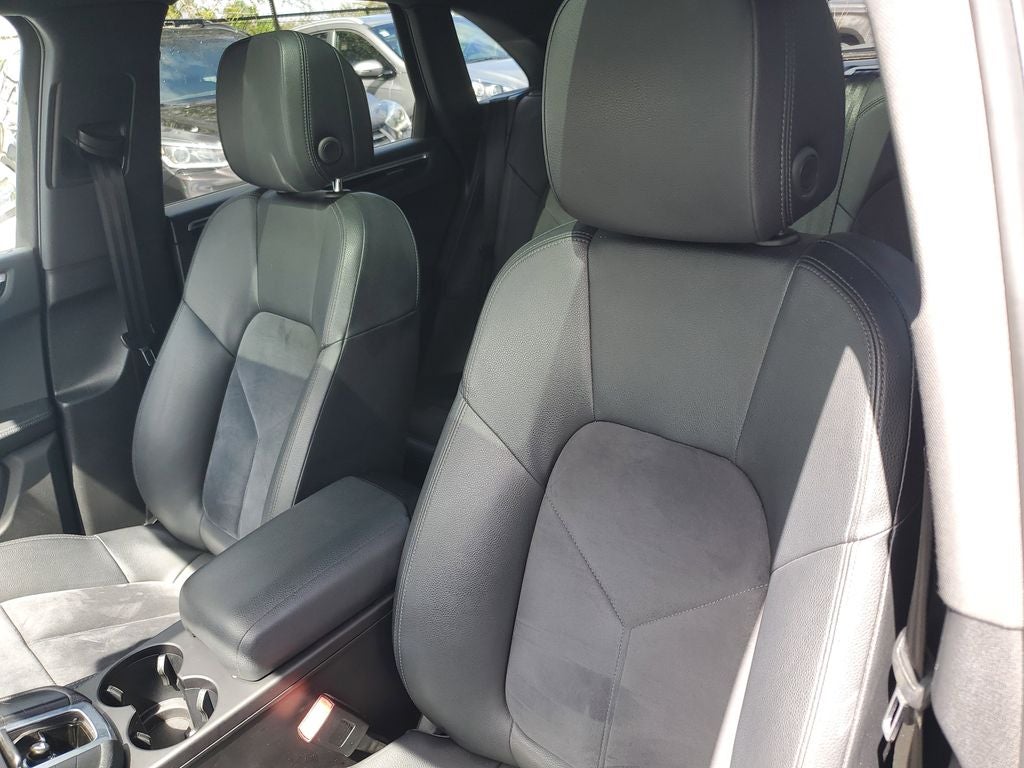 2017 Porsche Macan Base