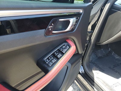 2018 Porsche Macan Base RED LEATHER