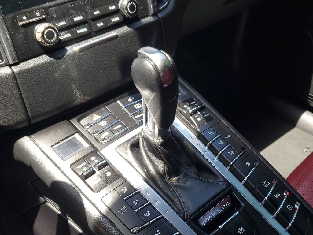 2018 Porsche Macan Base RED LEATHER