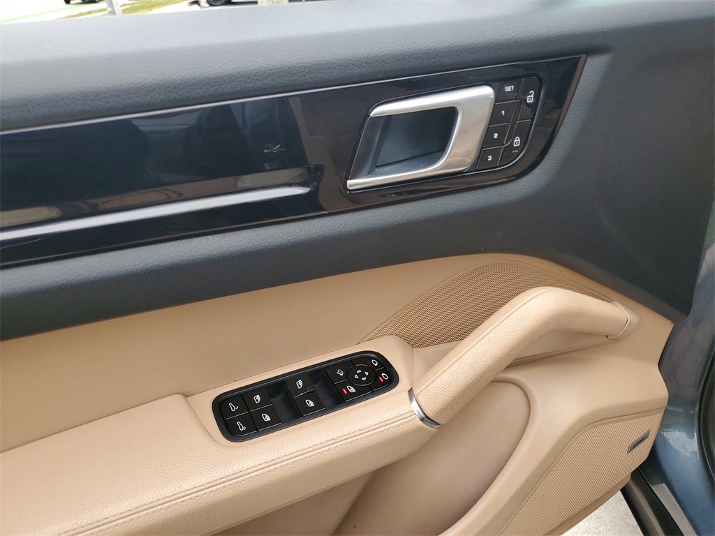 2019 Porsche Cayenne Base