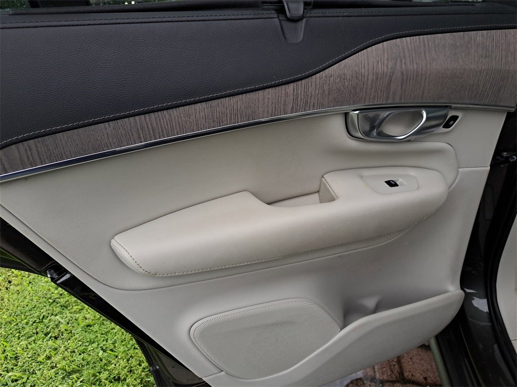 2022 Volvo XC90 T6 Inscription