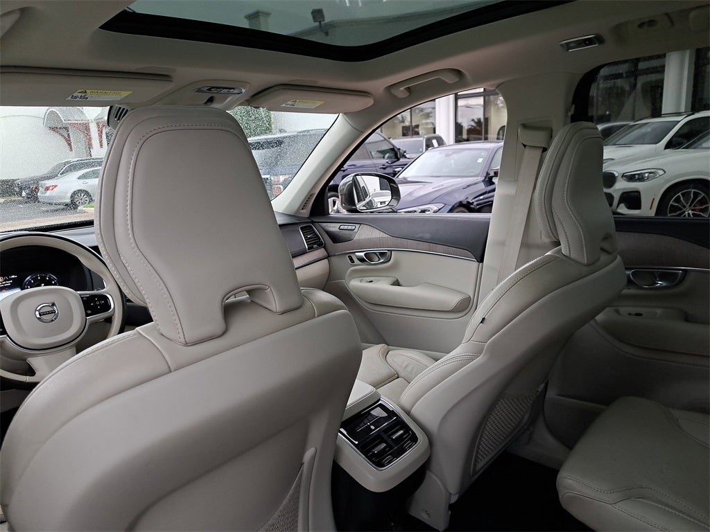 2022 Volvo XC90 T6 Inscription