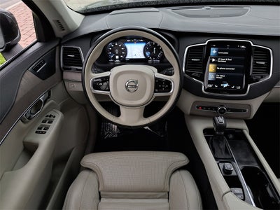 2022 Volvo XC90 T6 Inscription