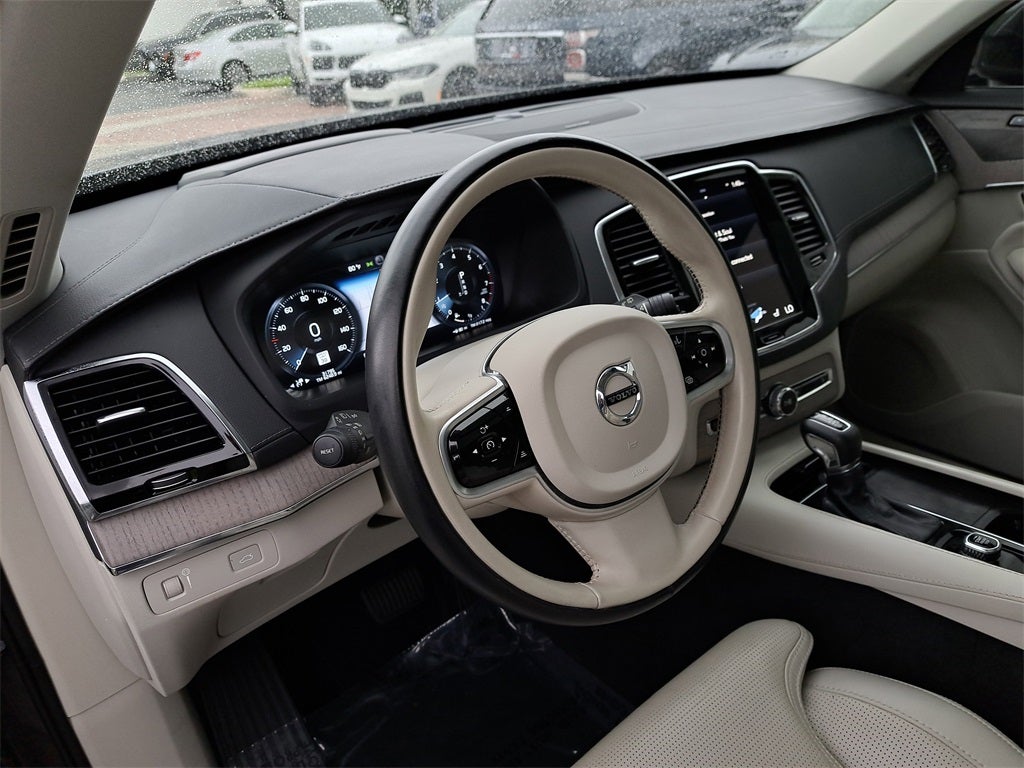 2022 Volvo XC90 T6 Inscription