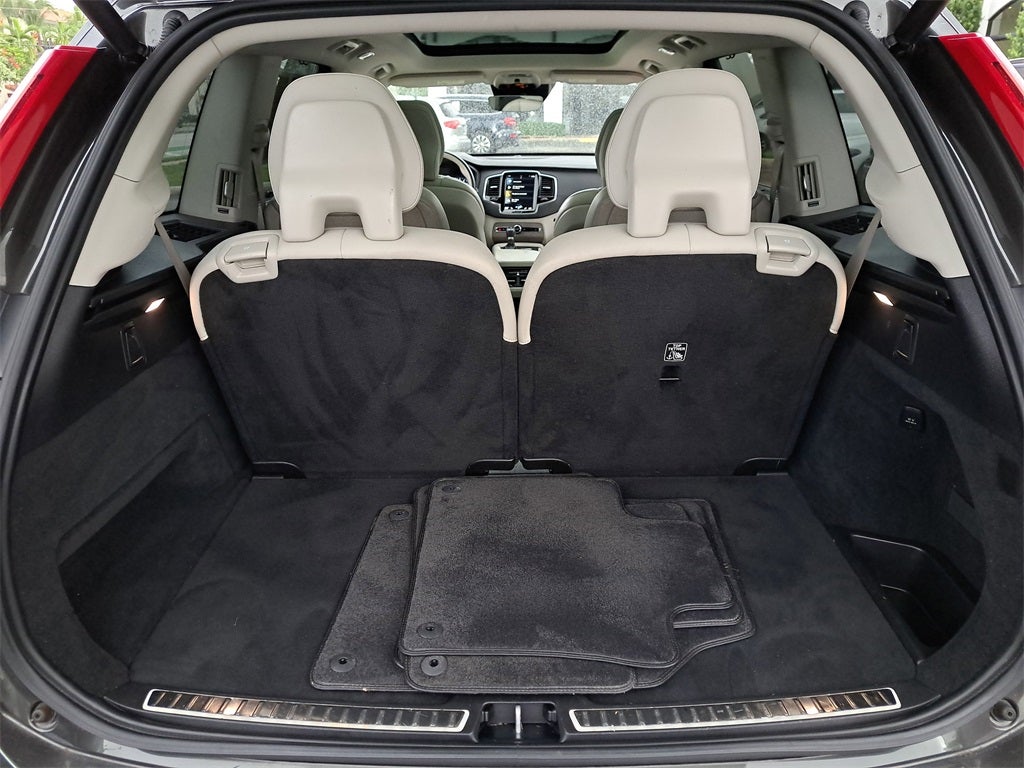 2022 Volvo XC90 T6 Inscription